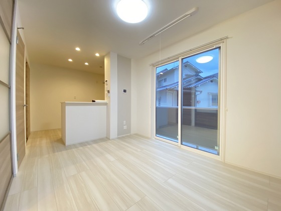 居室・リビング　※別部屋の写真です