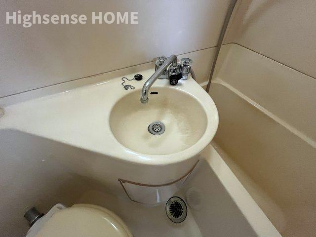 洗面設備　独立洗面台あり、毎朝おしゃれに忙しい女性の方におすすめです