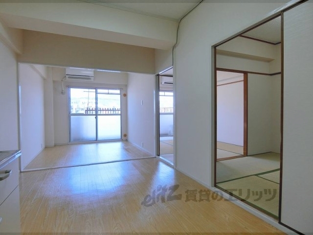 居室・リビング　居室