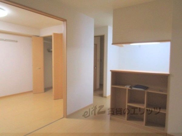 居室・リビング　キッチン