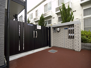 その他　オートロック完備