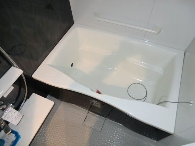 バス・シャワールーム　★追い炊き機能付きのゆったりとしたバスルーム★