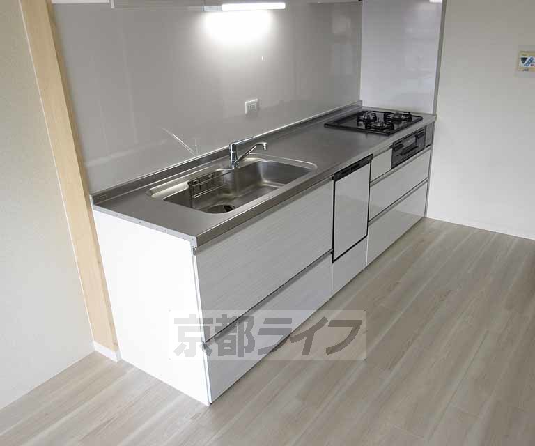 キッチン　大きなキッチンです