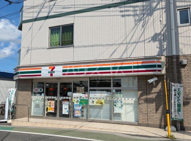 コンビニ　セブンイレブン鬼越駅前店（コンビニ）まで492m
