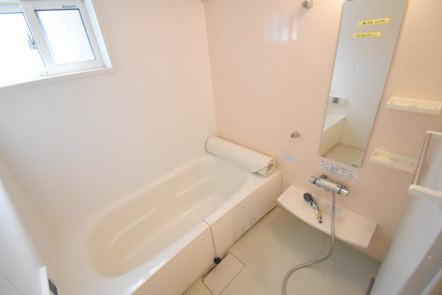 バス・シャワールーム　別部屋参考写真