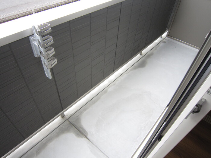 バルコニー　テラス