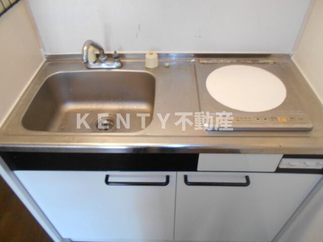 キッチン　コンパクトなキッチンで掃除もラクラク