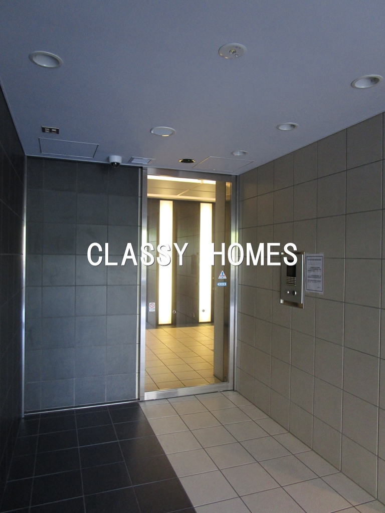 エントランス　2020年竣工　メゾンドアーク南大井：エントランス