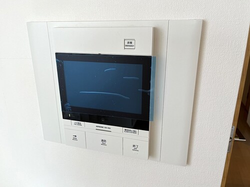 セキュリティ　TVモニタ付きインターホン　※2022年10月撮影