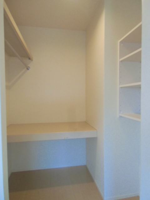 収納　ウォークインクローゼット