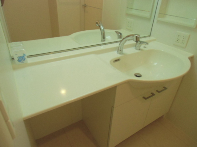 洗面設備　洗髪洗面化粧台