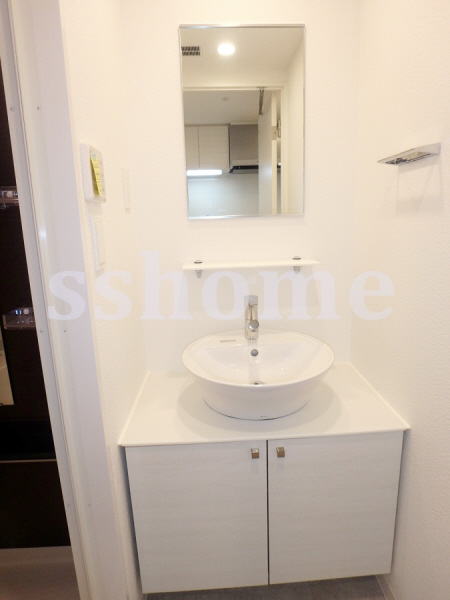 洗面設備　オシャレな独立洗面台