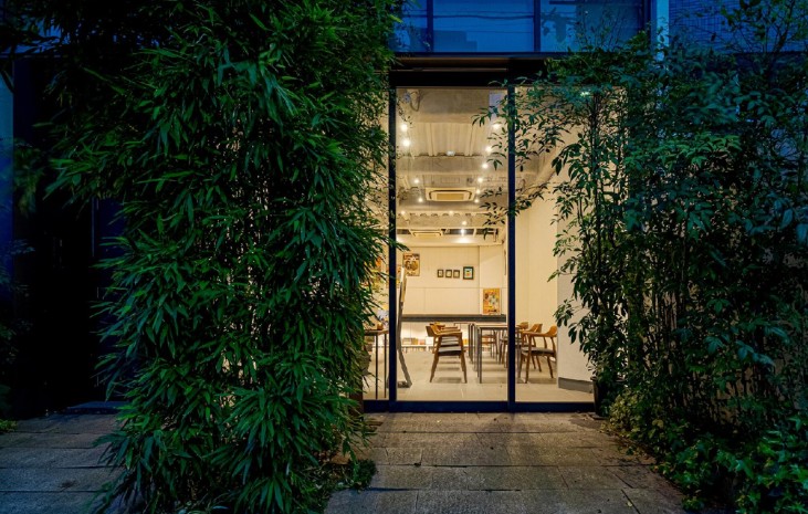 飲食店　BookCafe(ブックカフェ) 上方演芸（飲食店）まで675m