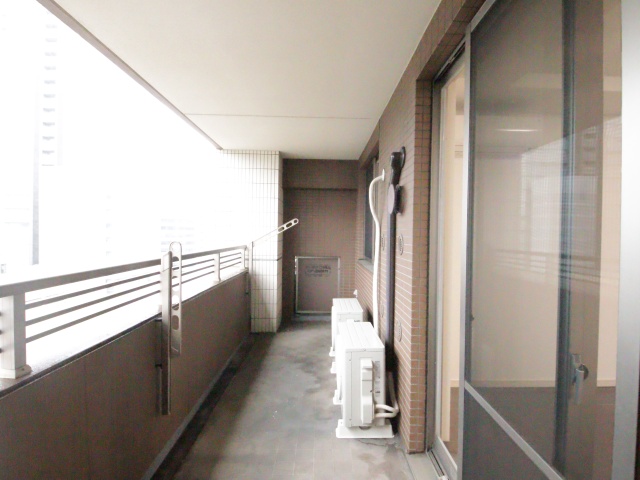 バルコニー　※別室の参考写真の為、現況優先です。