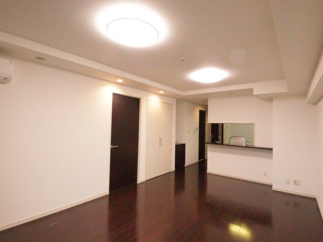 居室・リビング　※別室の参考写真の為、現況優先です。