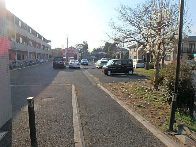 駐車場　★敷地内駐車場★（空き状況・使用料等詳細はご確認下さい）