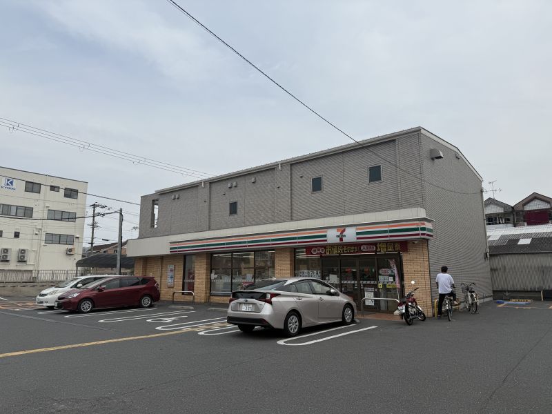 コンビニ　セブンイレブン大阪桃谷5丁目店（コンビニ）まで287m