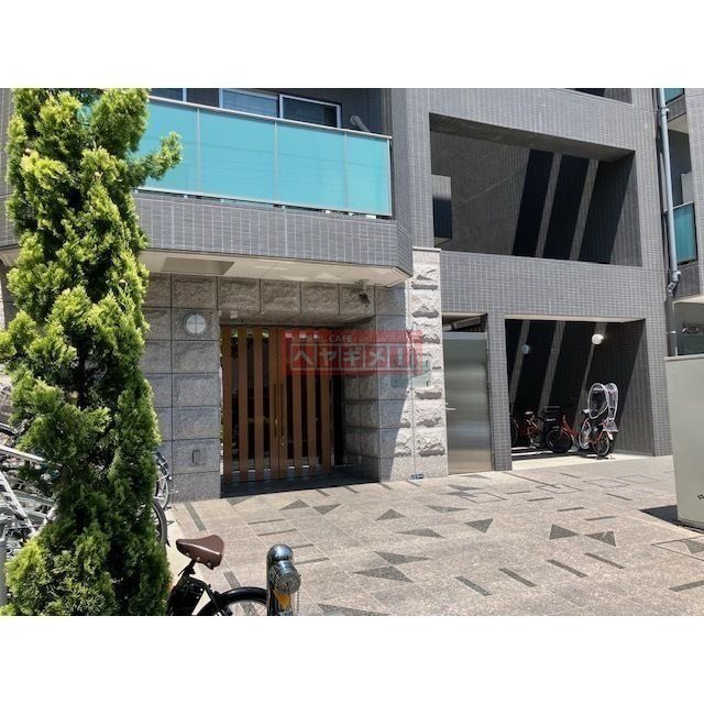 エントランス　エントランス