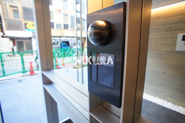 セキュリティ　不審者、勧誘員をシャットアウトできるオートロックです♪