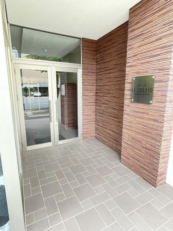 エントランス　エントランス