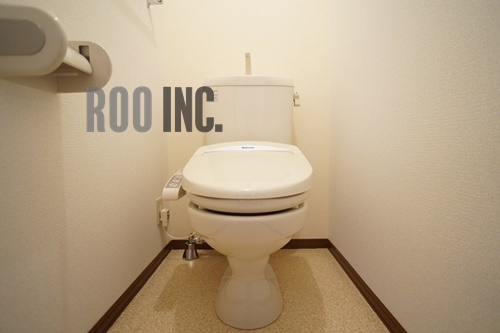 トイレ　写真は反転のお部屋です