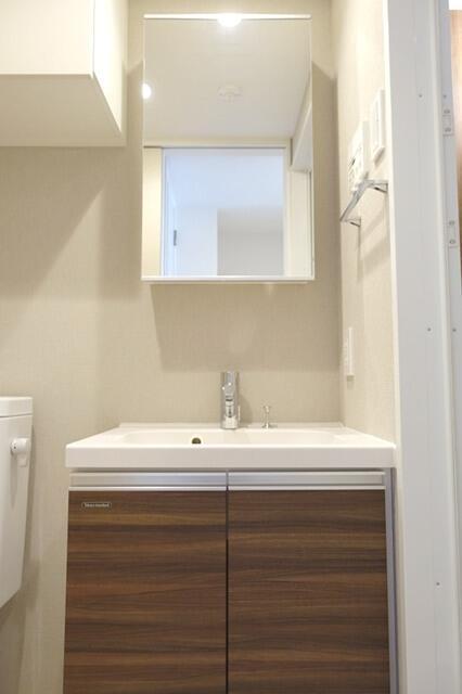 洗面設備　※写真は同タイプ住戸です。?