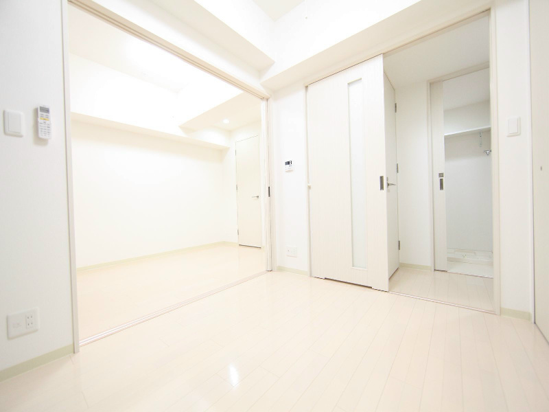 その他部屋・スペース　ＤＫ5.6帖　洋室6帖とつなげても仕切っても使えます