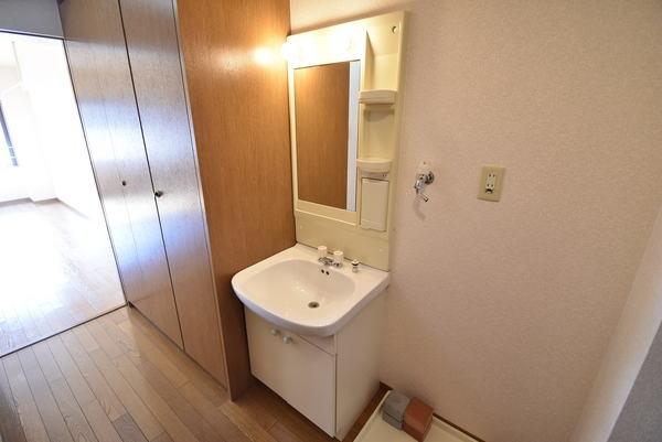 洗面設備　※同物件別室※