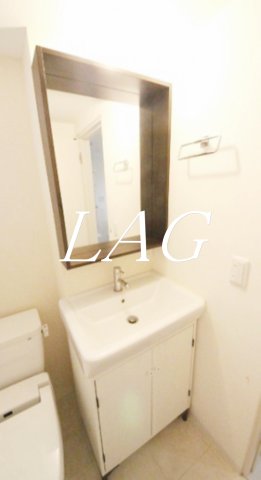 洗面設備　独立洗面台です。