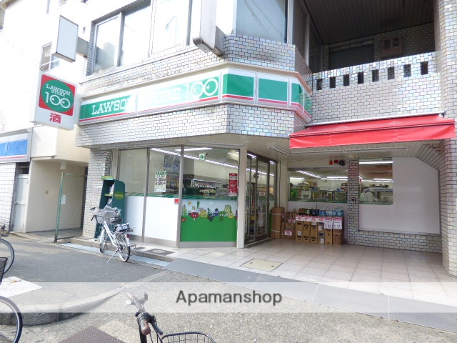 コンビニ　ローソンストア１００（コンビニ）まで89m