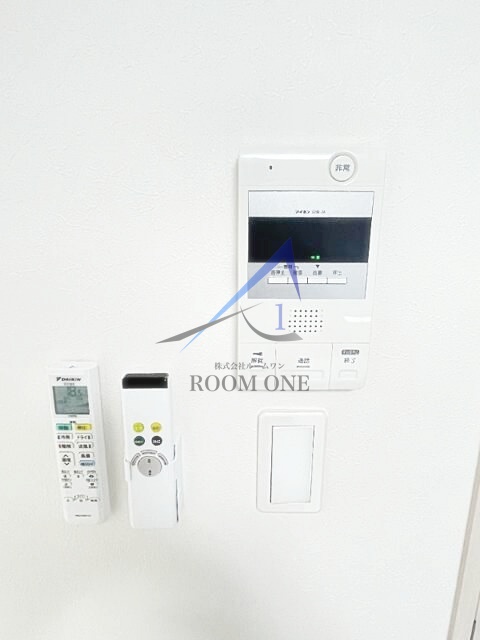 セキュリティ　モニター付きインターホンです。