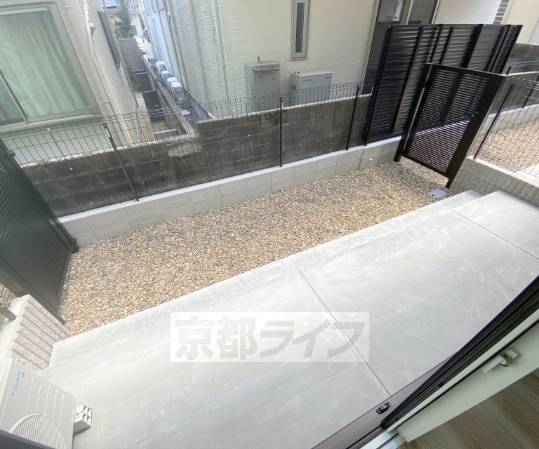 バルコニー　南向きの専用庭です。