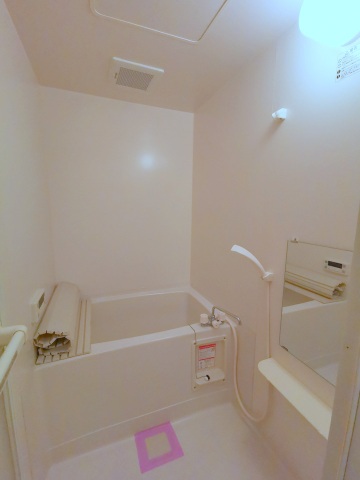 バス・シャワールーム　追炊き機能付き