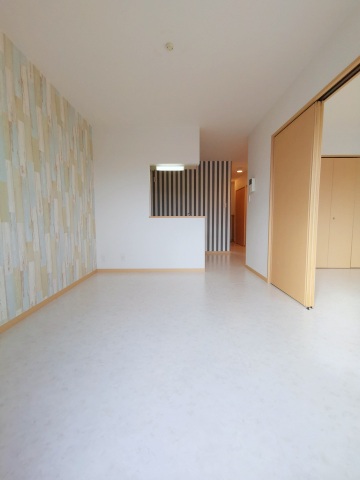 居室・リビング　南向きで明るいリビング