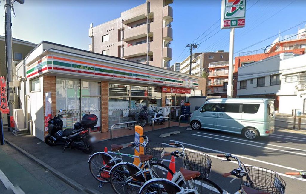 コンビニ　セブンイレブン板橋清水町東店（コンビニ）まで370m