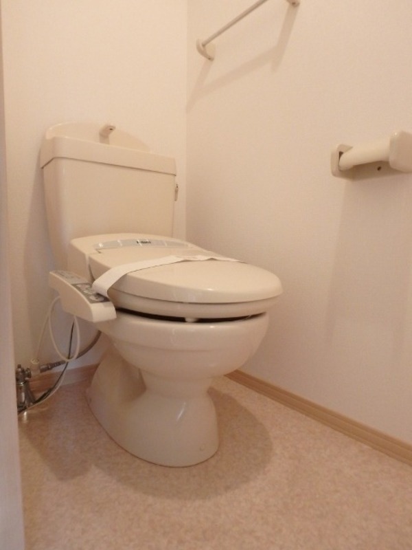 トイレ　図面と現状に相違がある場合には現状を優先