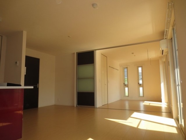 居室・リビング　家具のレイアウトも自由自在。