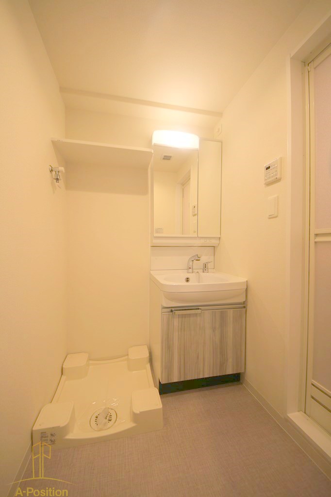 洗面設備　プレサンス難波フィールド