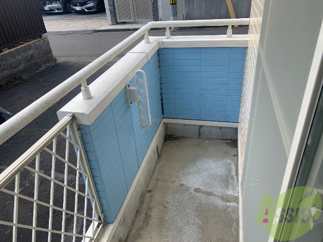 バルコニー　バルコニーはこちらです。広いのでのびのびと作業ができますね