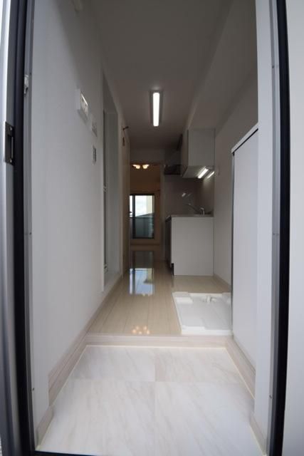 玄関　★★玄関開けたら広々室内★★