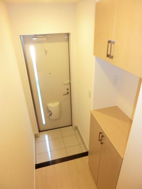 玄関　たっぷりシューズボックス