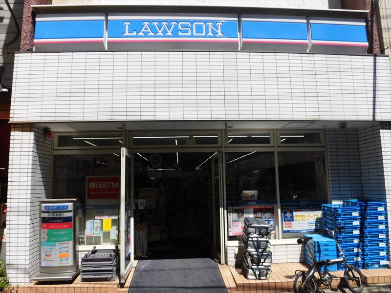 コンビニ　ローソン 代田橋駅北口店（コンビニ）まで552m