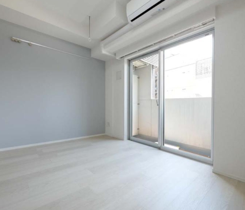 居室・リビング　☆明るい洋室☆