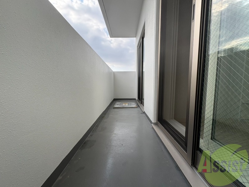 バルコニー　バルコニーです。洗濯物を干したり一息ついたりできますね！