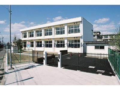 小学校　扶桑町立柏森小学校（小学校）まで719m