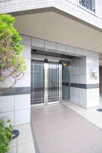 エントランス　グランティアラ駒込　北区中里３