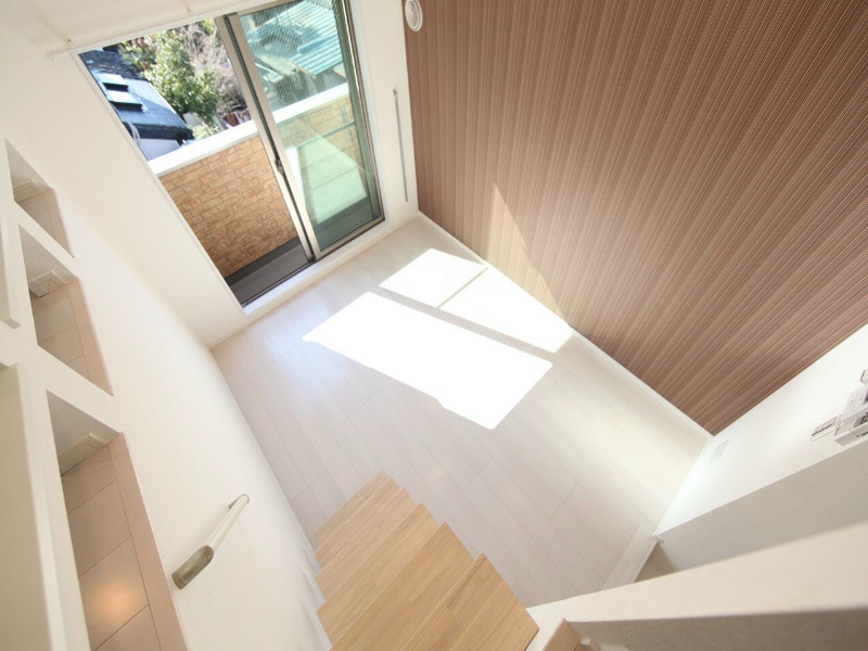 バルコニー　洋室6帖　上階ロフト6.3帖（収納で寝室でも使えます）