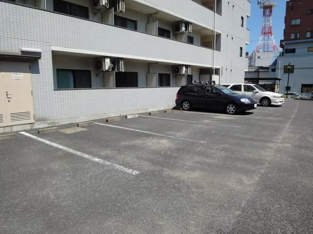 駐車場　敷地内駐車場