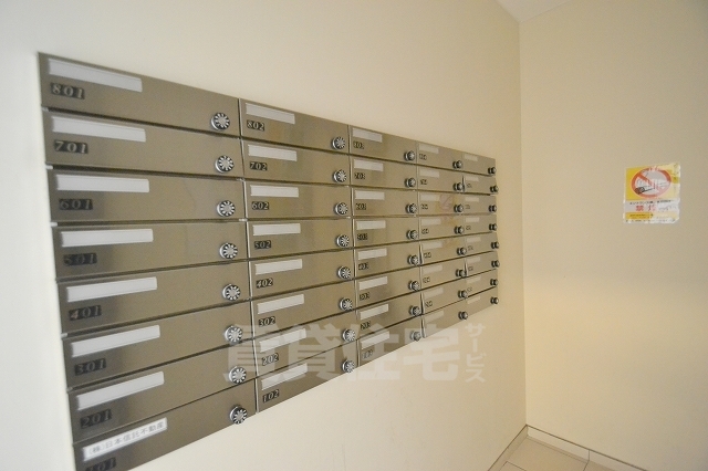 エントランス　集合ポスト