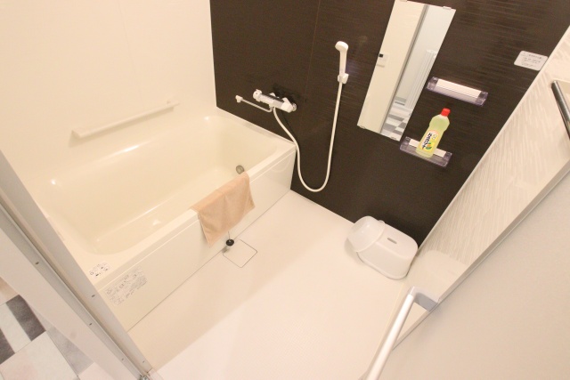 バス・シャワールーム　※別室の参考写真の為、現況優先です。